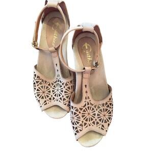 Earthies Casella Size 5.5 Buck CASELLA-BIS Womens Tan‎ Strap Wedges Heels